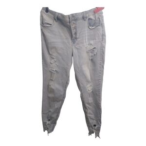 𝅺MAURICES Light Wash Button Closure Destructed Raw Hem Size XL Regular